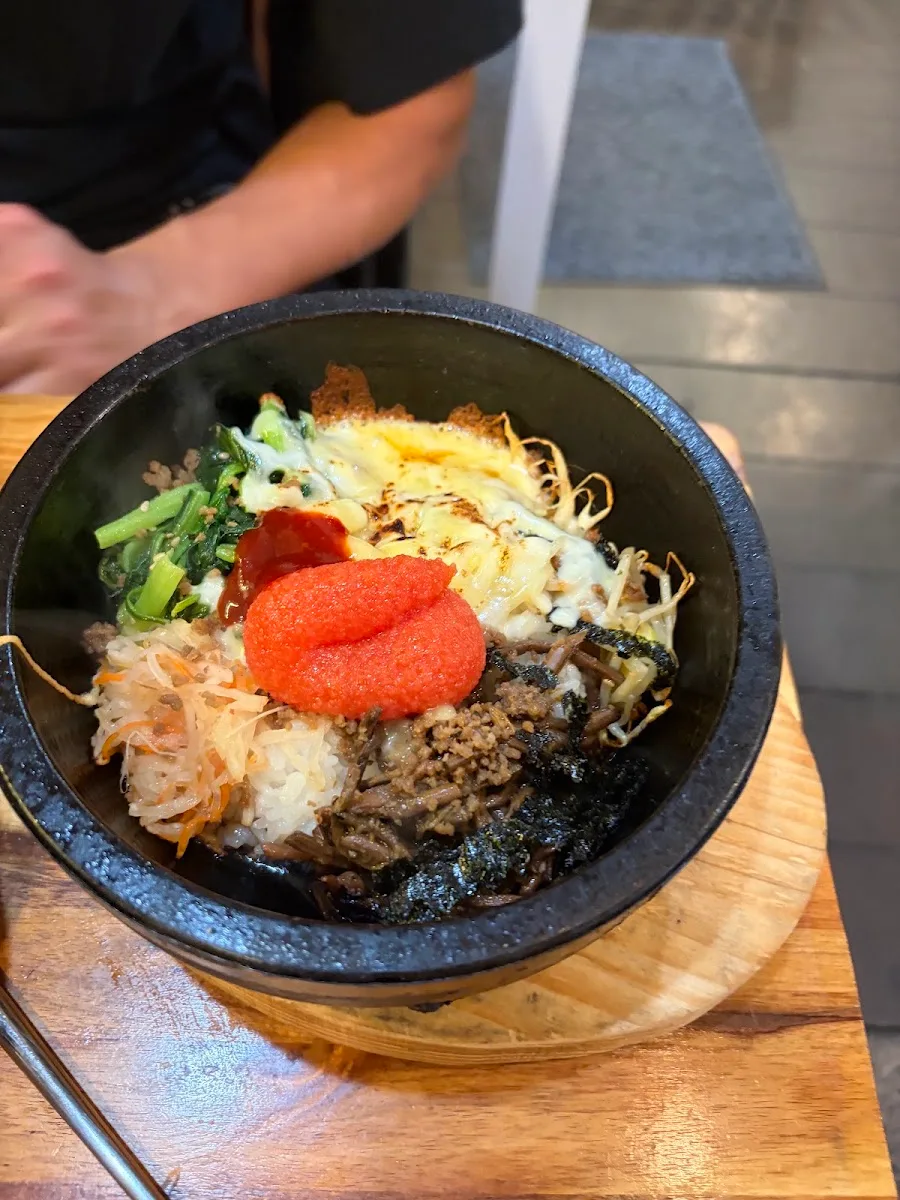 炭火焼肉みや · 9